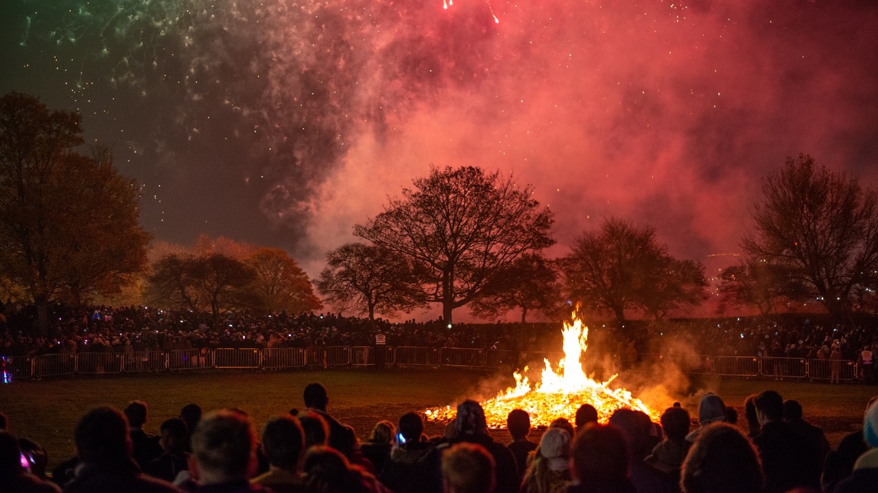 A British Bonfire Night - Buille Hill Park Salford
